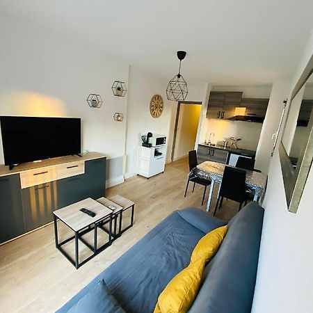 Appartement Au Port De Saint Cyprien Eksteriør billede
