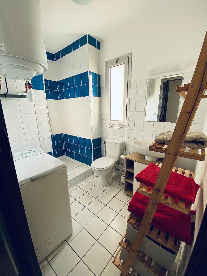 Appartement Au Port De Saint Cyprien Eksteriør billede